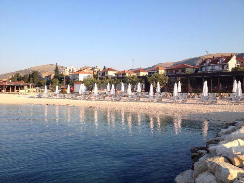 Beautiful Apartment In Center Of Trogir Exteriör bild